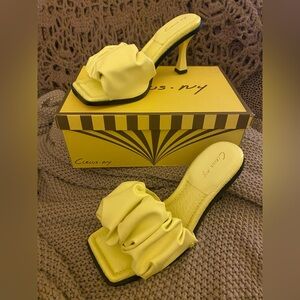 Sam Edelman Circus NYC Slade Mules 8.5 NEW Acid Yellow